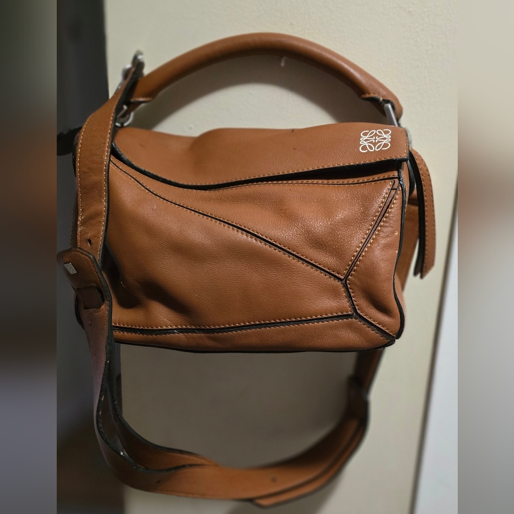 Authentic LOWE Brown Leather Women's Bag